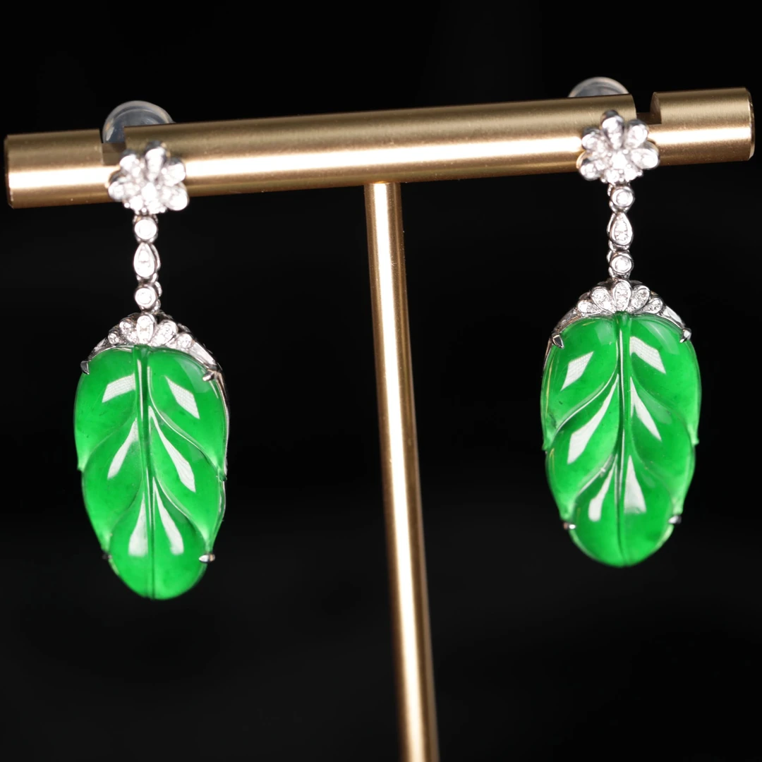 天然A货翡翠高冰种满绿色耳饰18K真金真钻镶嵌叶子耳坠