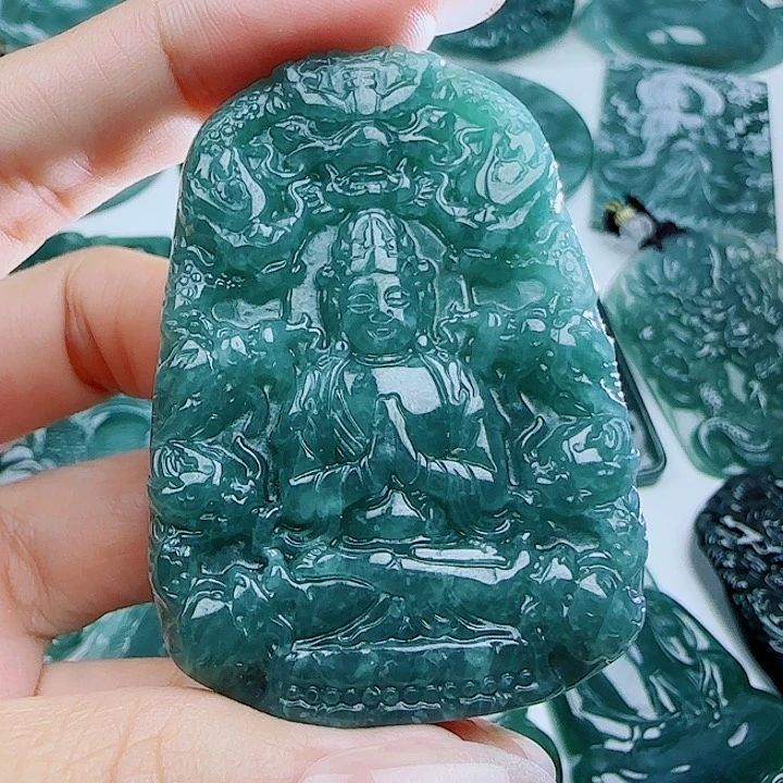 翡翠未镶嵌颈饰多样性发货天然的A货翡翠