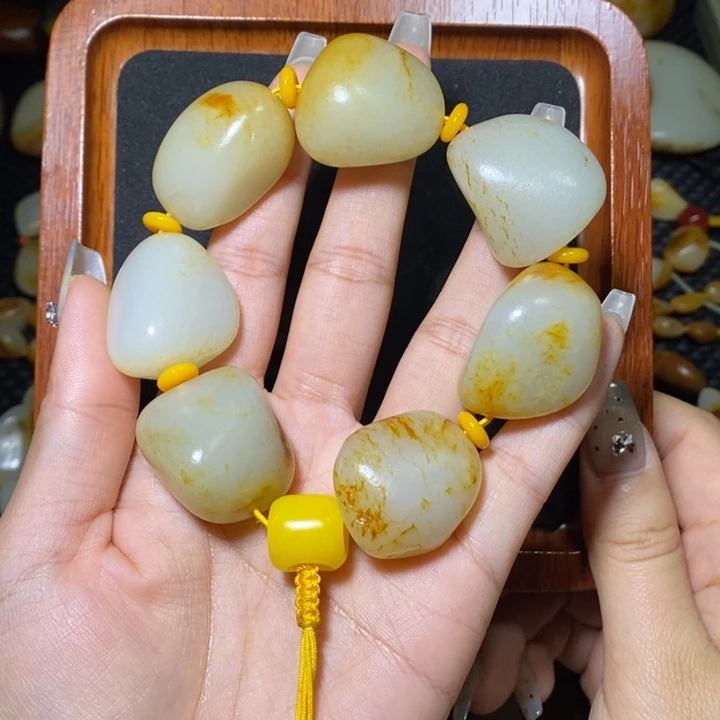 和田玉手链未镶嵌