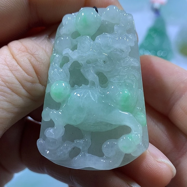 翡翠未镶嵌颈饰天然翡翠A货吊坠