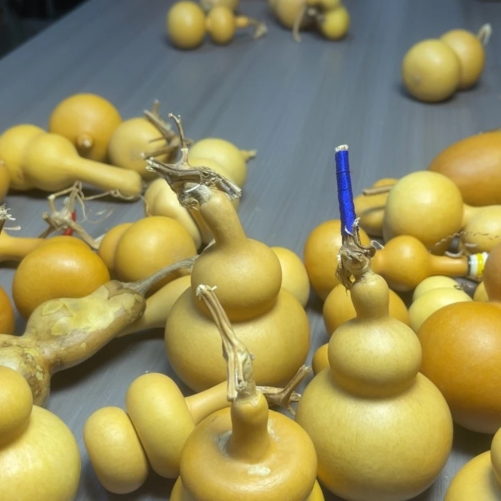 ****摸自己太咯涂抹小心翼翼