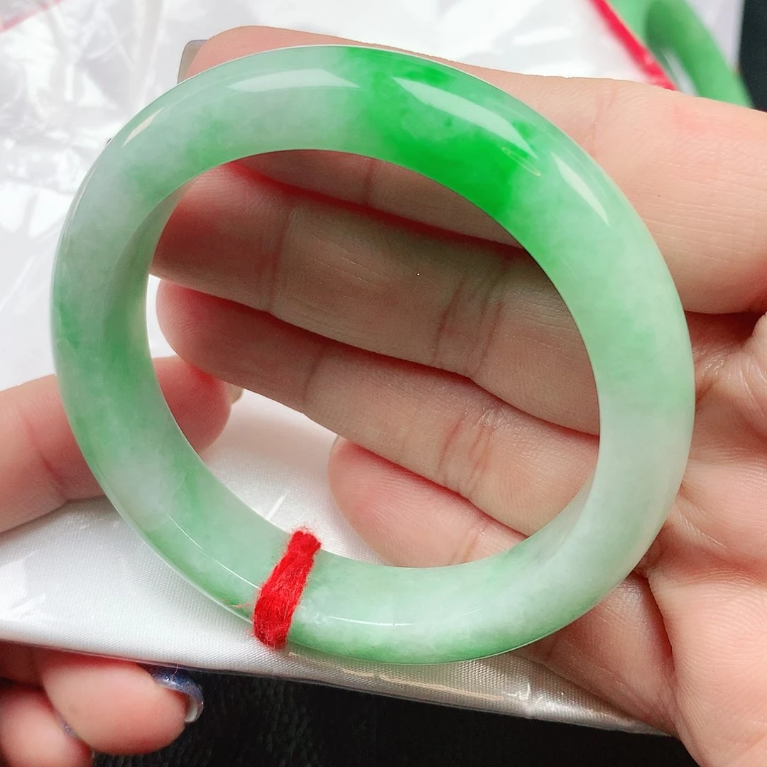 翡翠手镯未镶嵌正882349