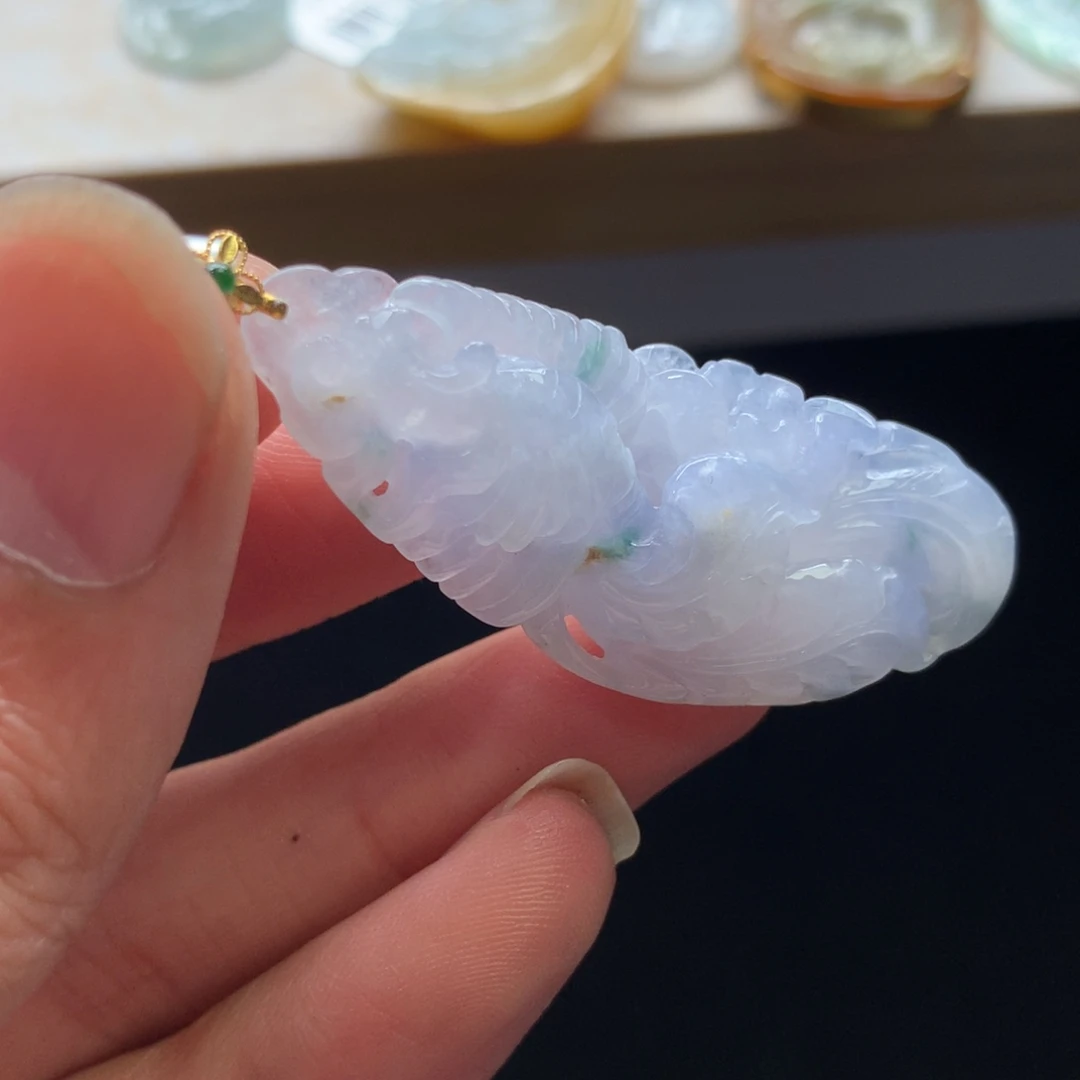 翡翠未镶嵌颈饰吊坠