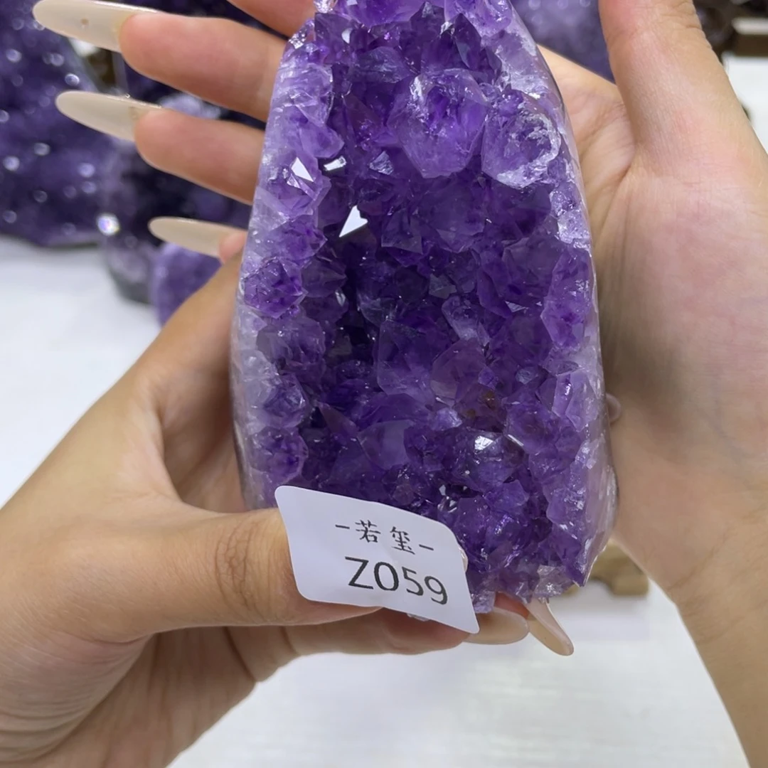 乌拉圭紫水晶摆件z059