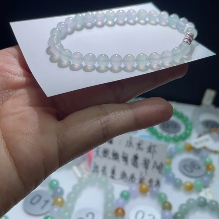 未镶嵌定制翡翠?*霞翡翠卡6