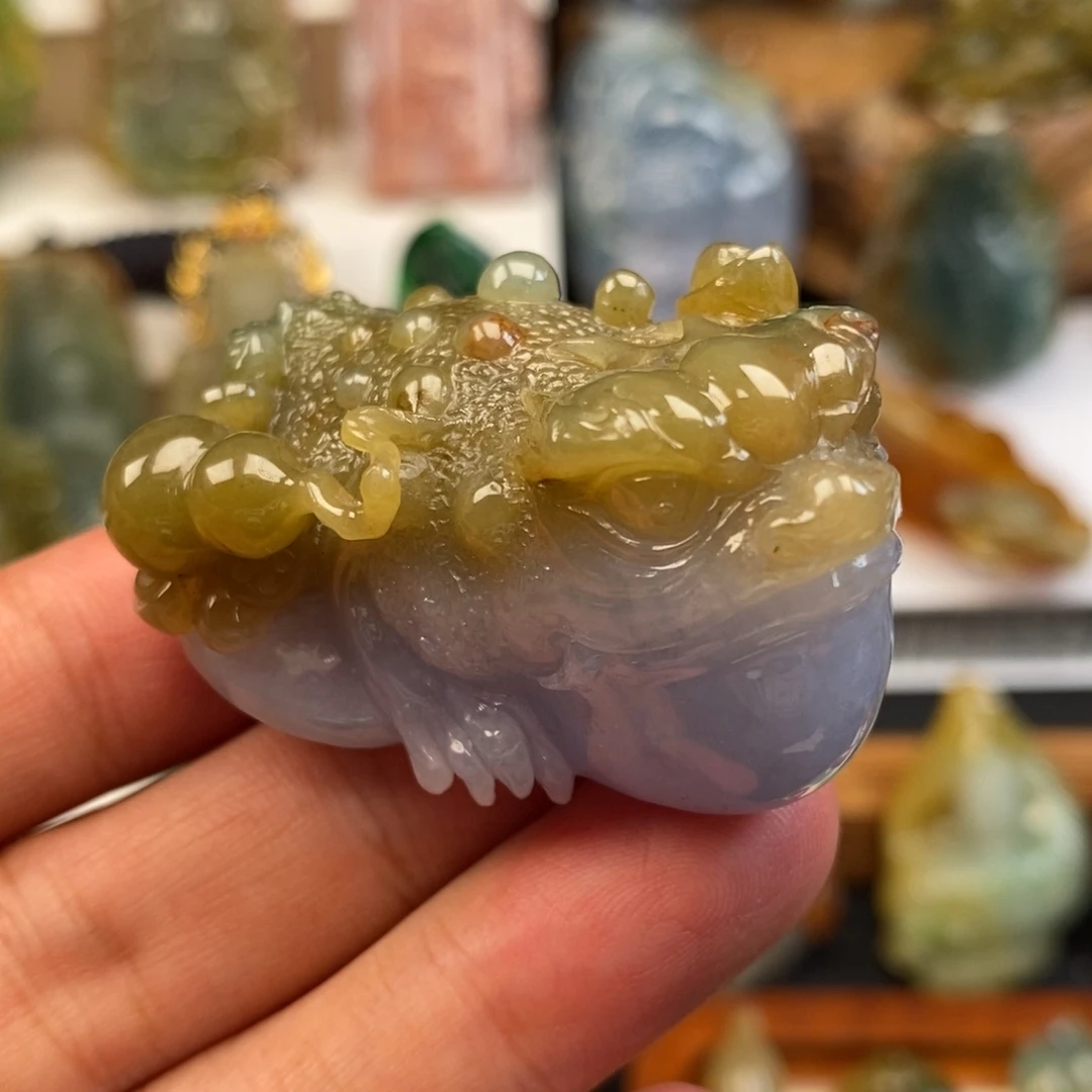 颈饰未镶嵌翡翠缅甸天然翡翠双色金蟾