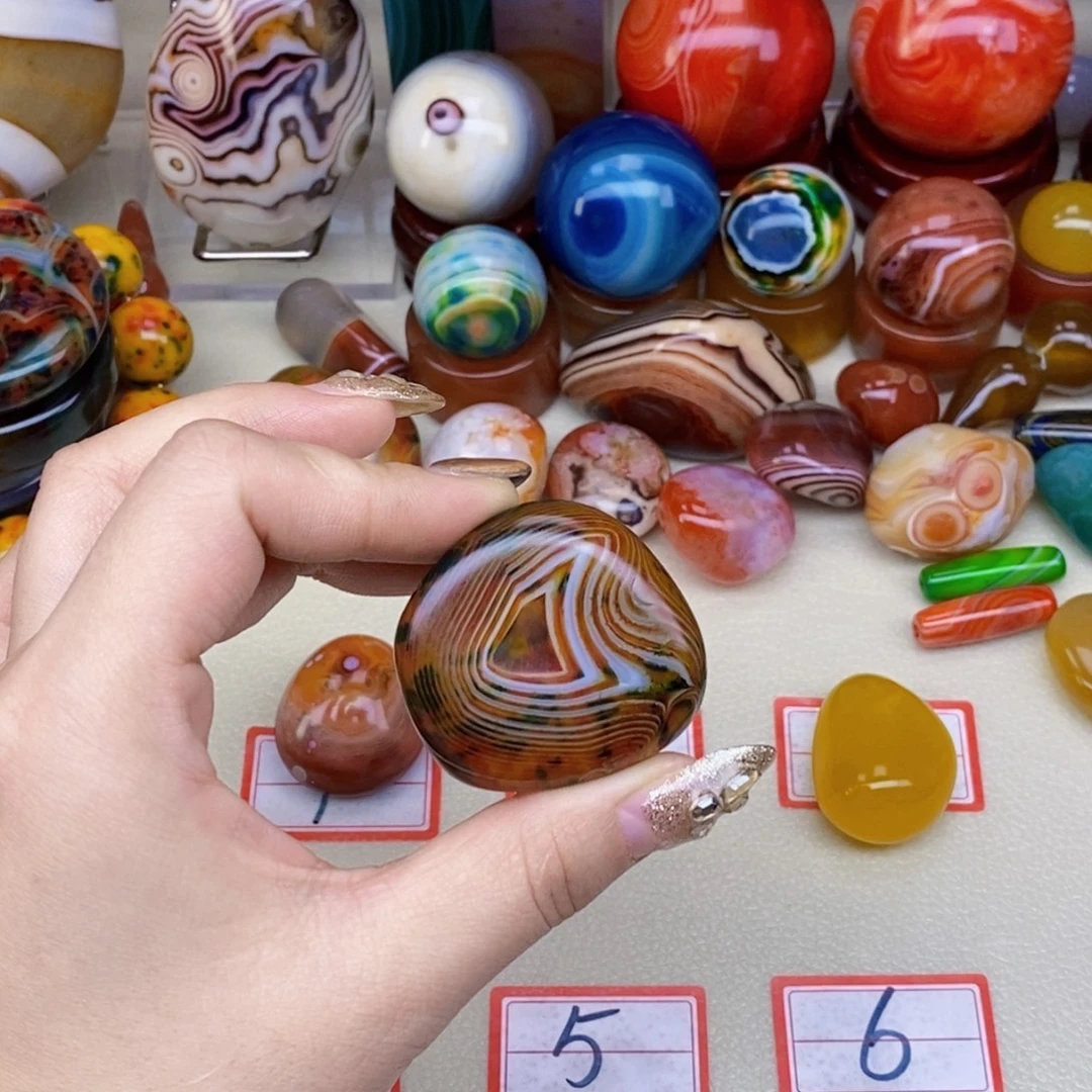 玛瑙/玉髓未镶嵌珠宝奇石