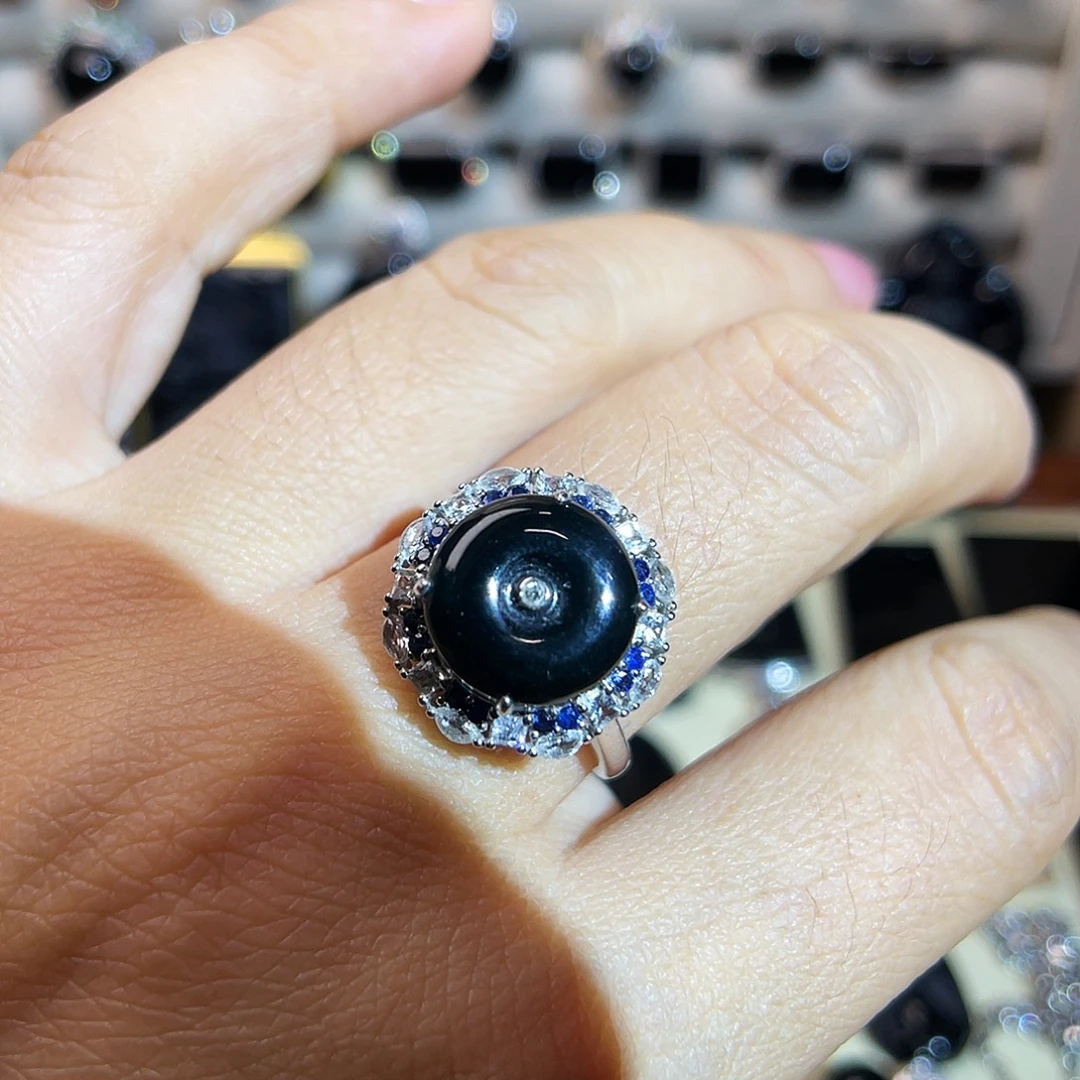 翡翠18K金镶嵌戒指墨翠