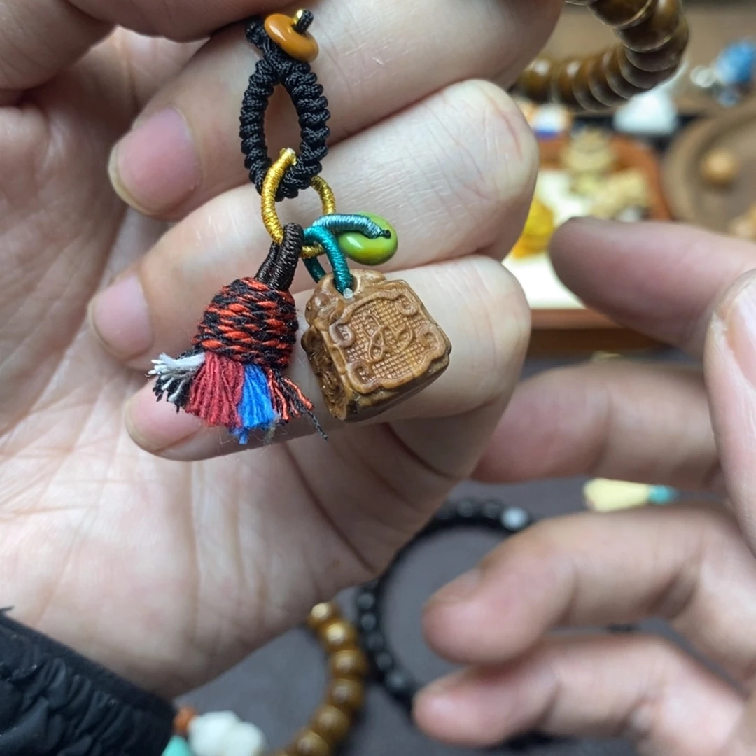橄榄核手串称心如意