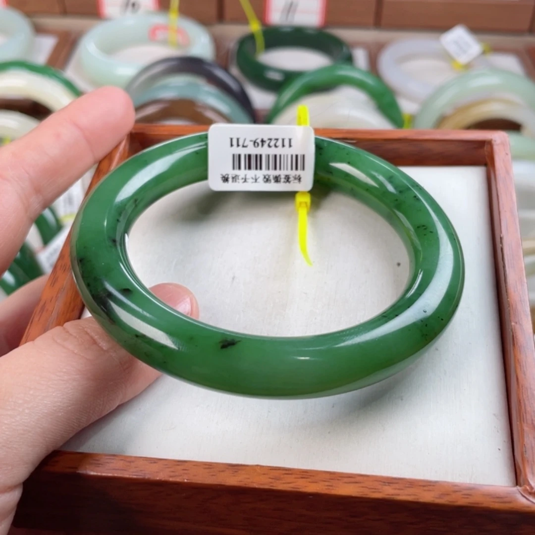 【闪购商品】和田玉手镯未镶嵌59