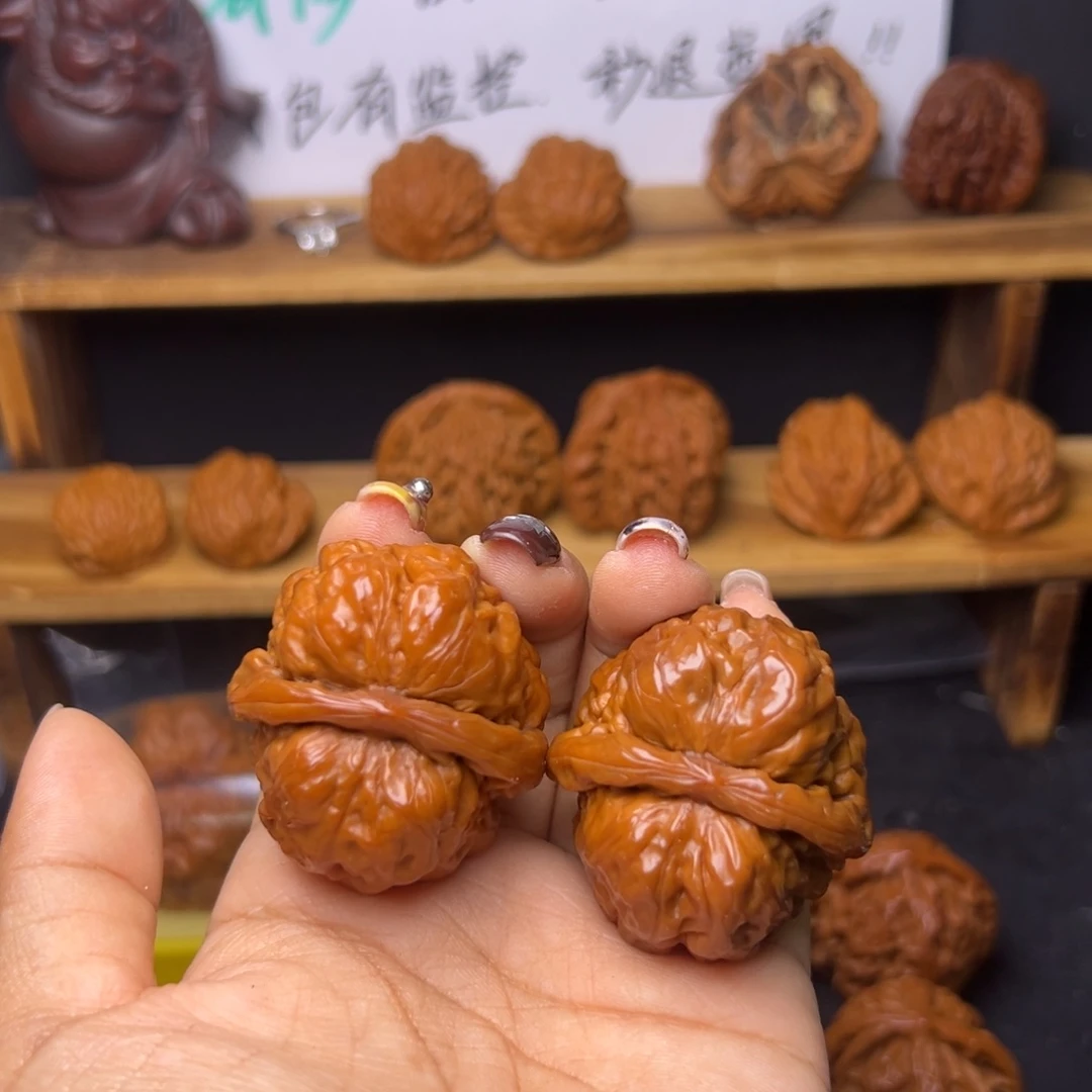 栉***雨吊坠桃核蛤蟆福利