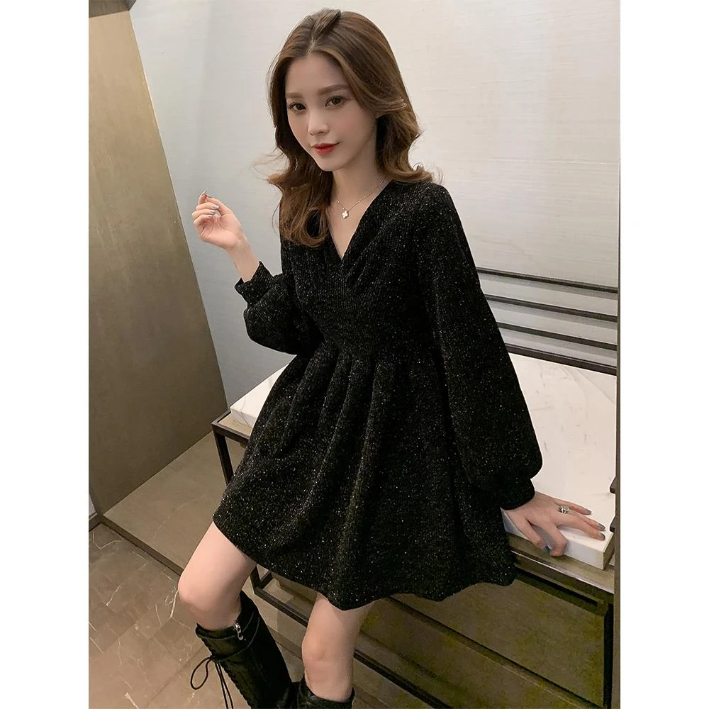 淳启法式V领亮闪闪连衣裙女秋装大码胖妹妹mm收腰赫本风A字小黑裙