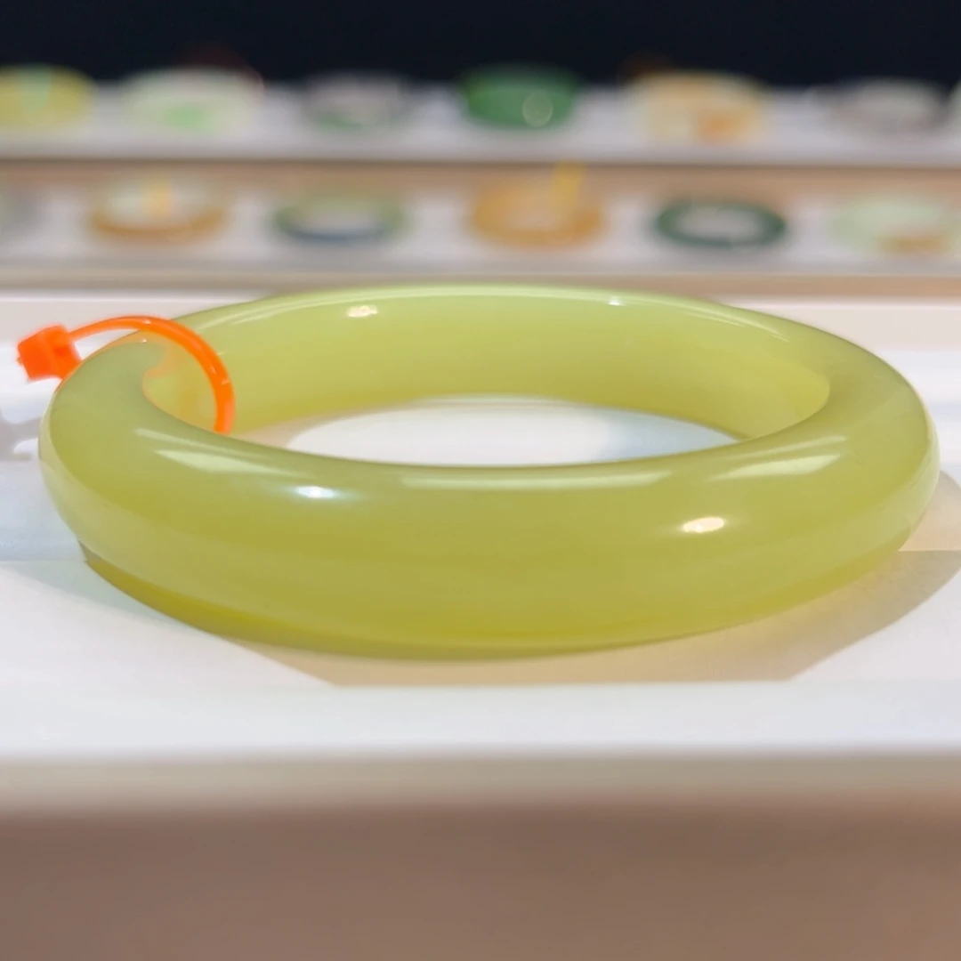 和田玉未镶嵌手镯  「若羌鸡油黄」