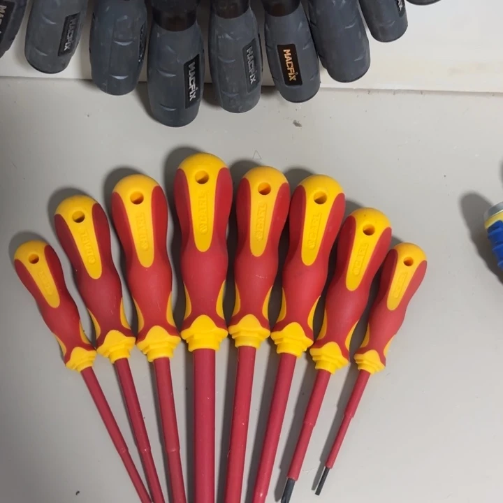 卡尔绝缘螺丝刀闪购