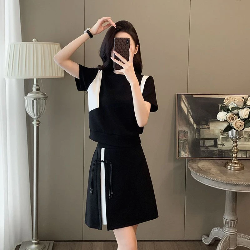 小香风休闲运动服套装女2025年夏季新款复古盘扣t恤半身裙两件套