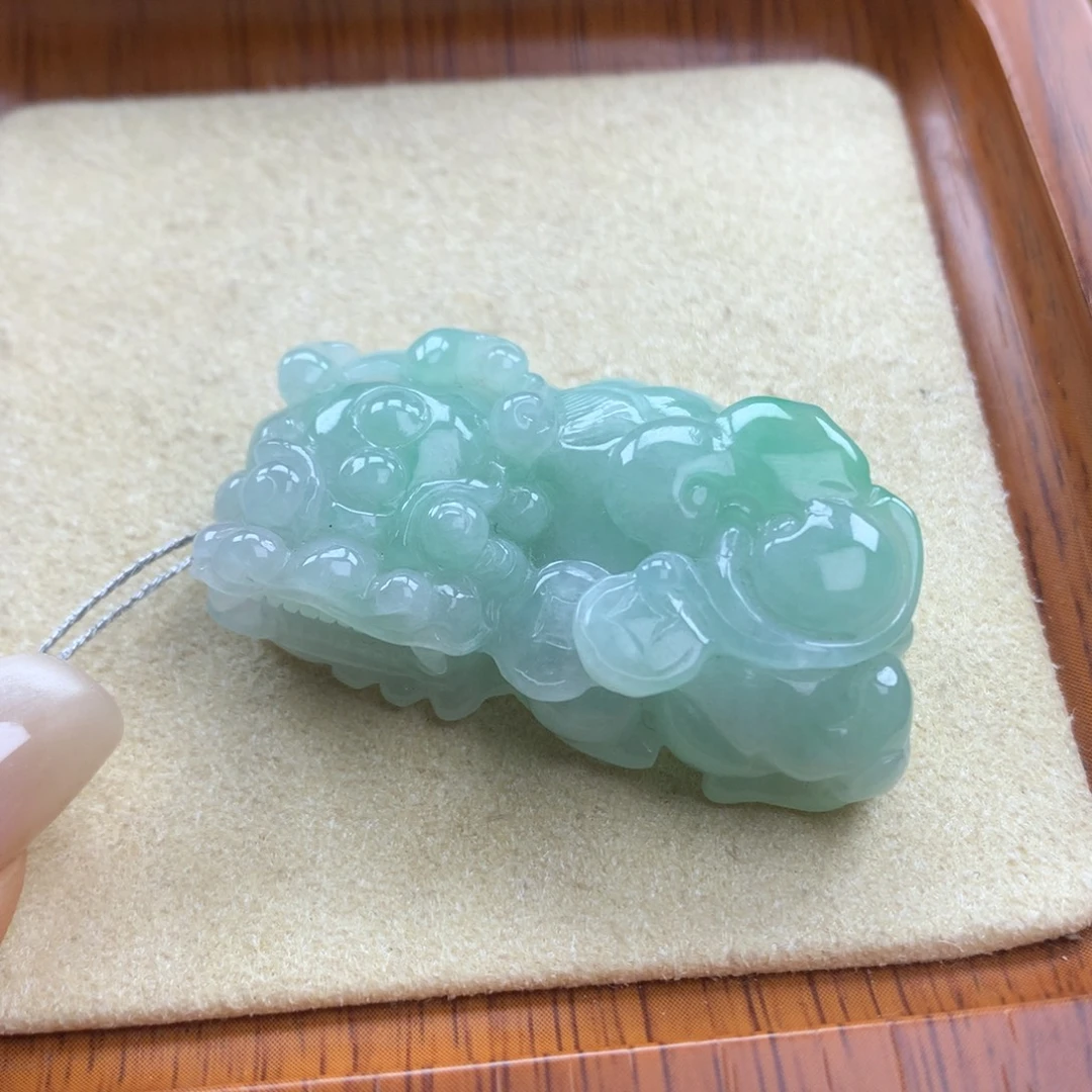 翡翠未镶嵌颈饰18