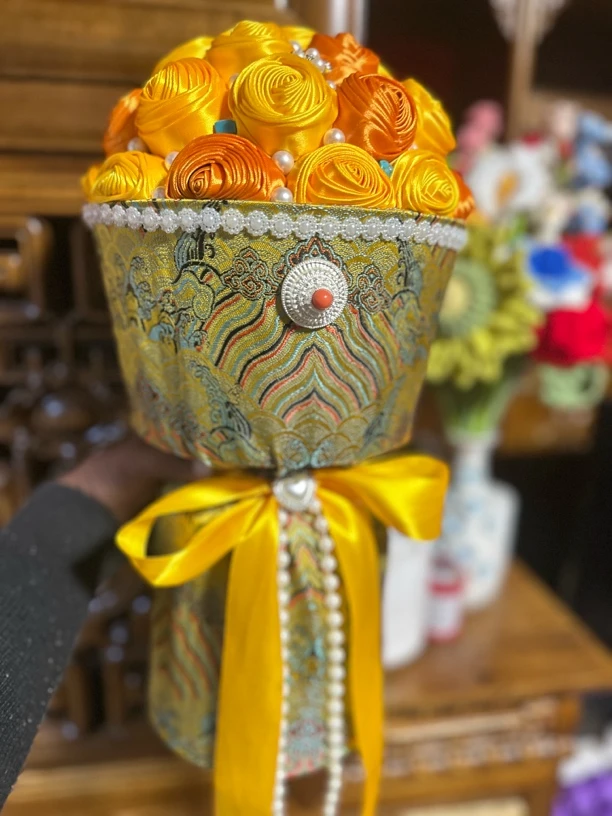 黄色系藏饰手工花束适合各种场合送礼必备佳品