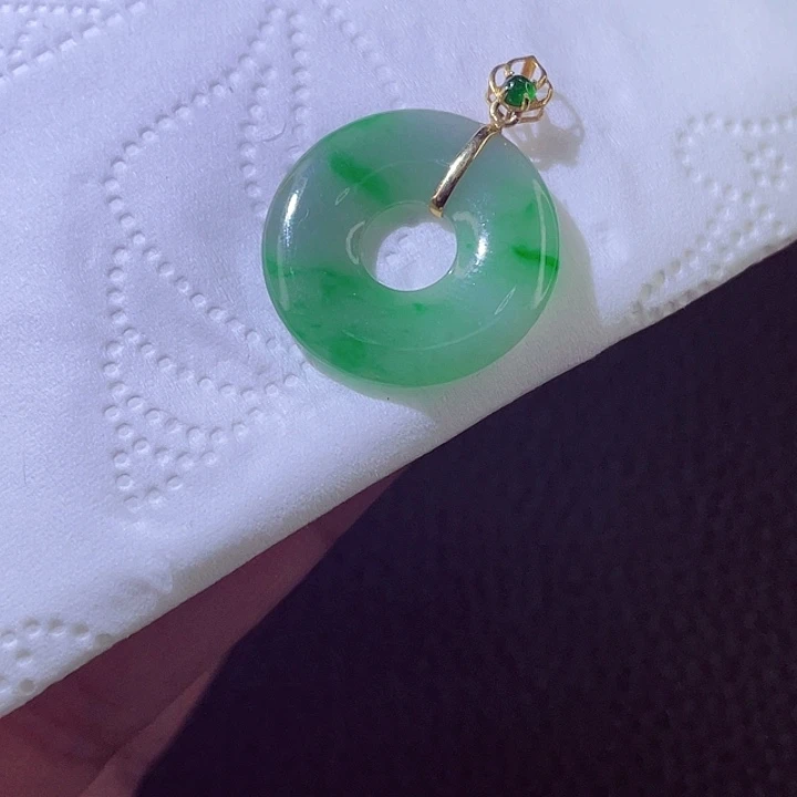 颈饰18K金镶嵌翡翠翡翠
