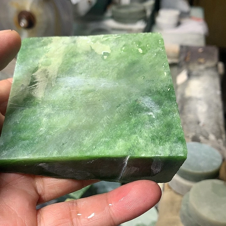 颈饰未镶嵌和田玉（糖玉）