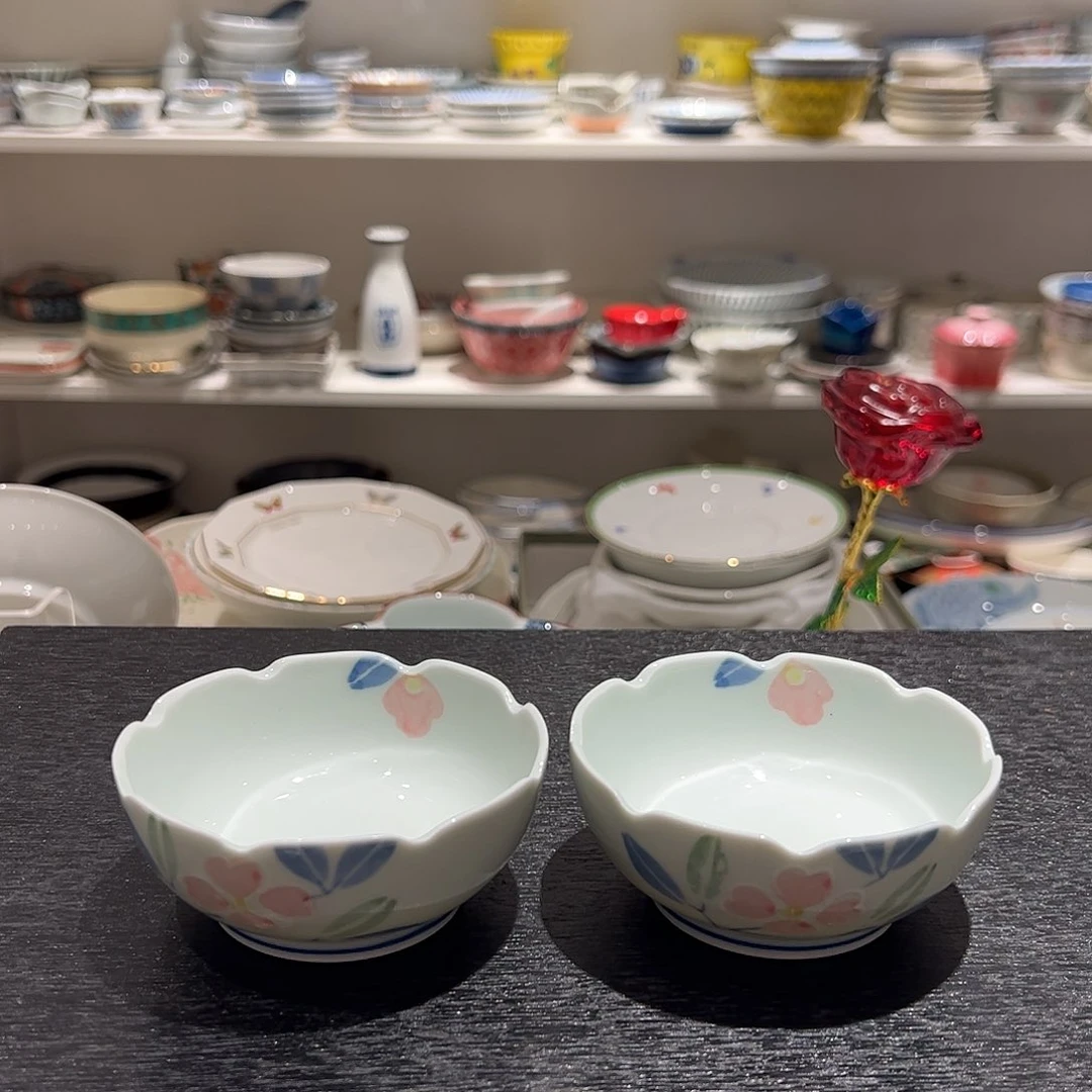 良***意陶浮雕内外绘葵口酱料大漂亮小可爱2个