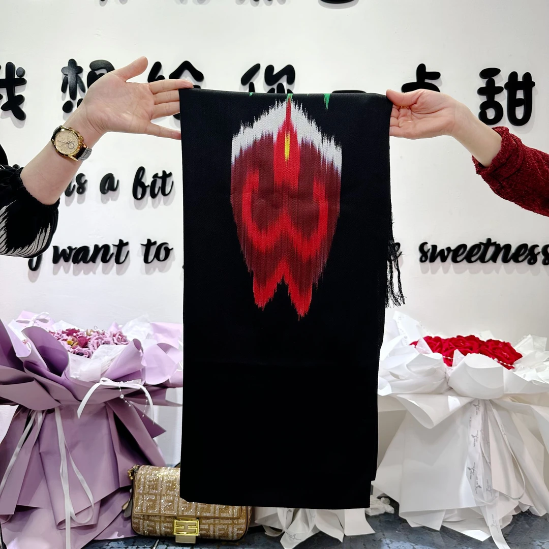 艾德莱斯布料 今年最流行的款式 和田发货