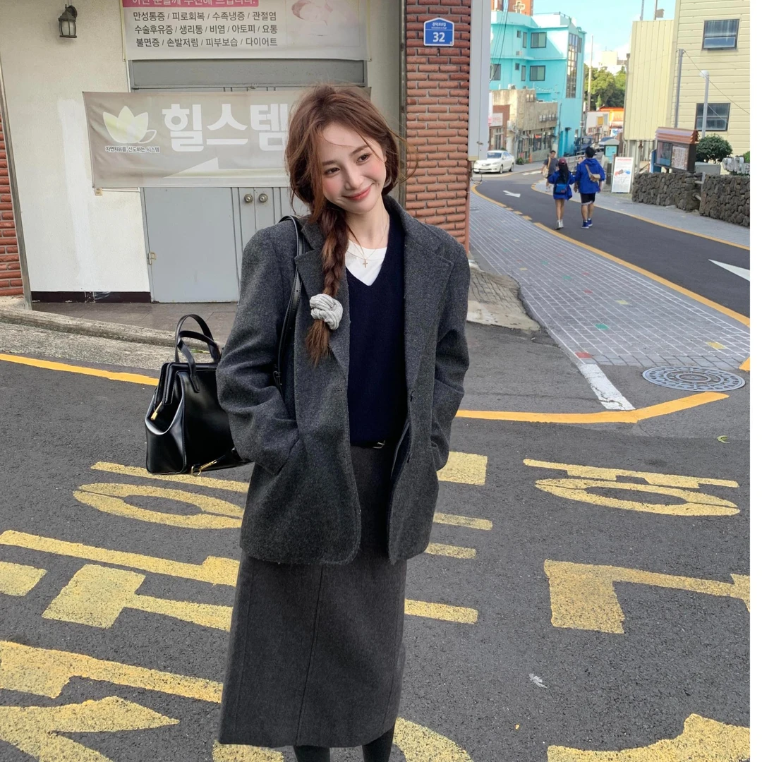 韩版高级感轻奢外套女2025冬季气质百搭短袖叠穿马甲气质半身裙子