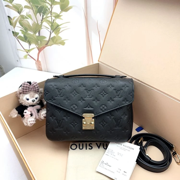 99新/路易威登/C537714226/[251122SWB]