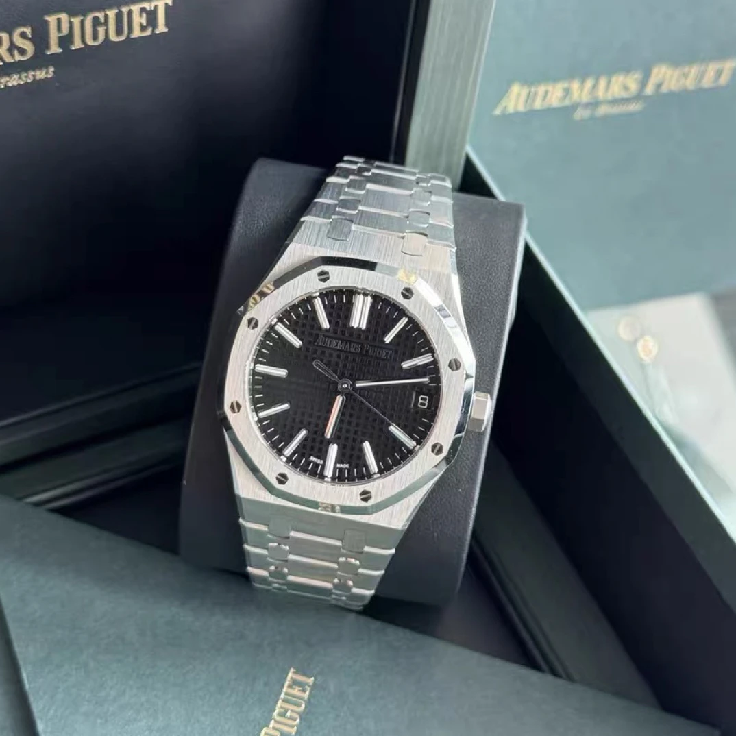 99新 Audemars Piguet/爱彼 AP15510原装机芯/后改金坨/后改表款