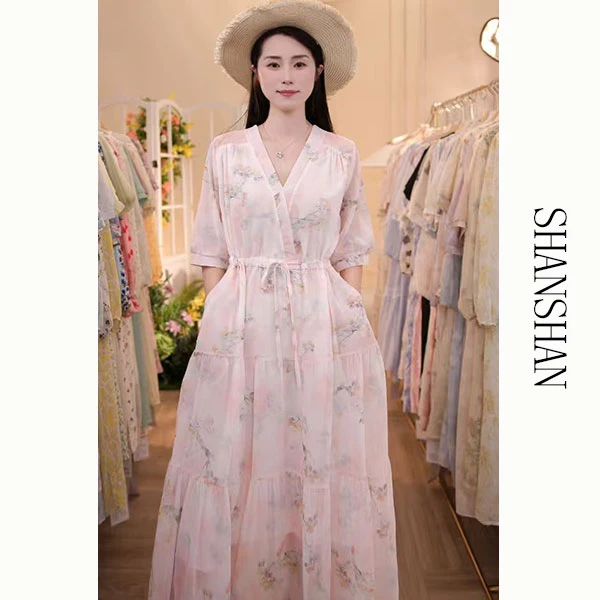 甜美粉色碎花连衣裙女款新款2025夏季爆款法式别致掐腰长裙子-D28