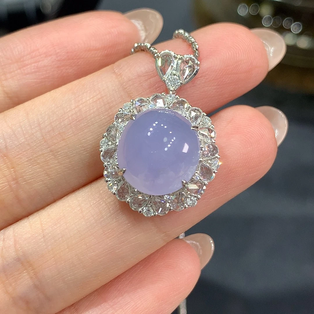 翡翠18K金镶嵌颈饰