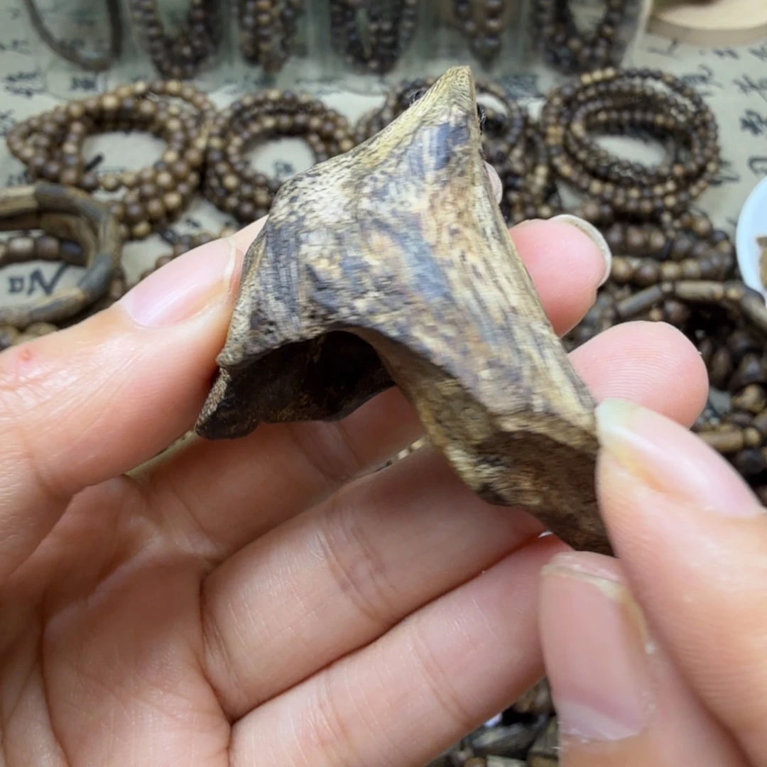 沉香沉香碎屑车绳子