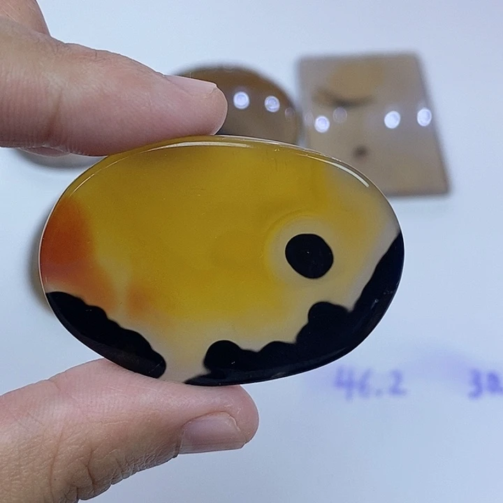 玛瑙/玉髓未镶嵌珠宝半成品