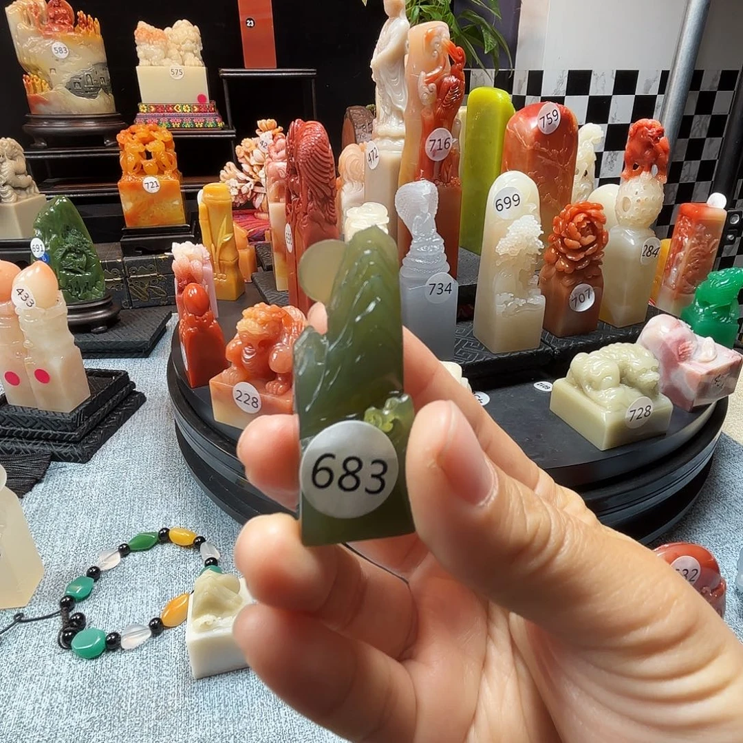 寿山石印石丹东晶8