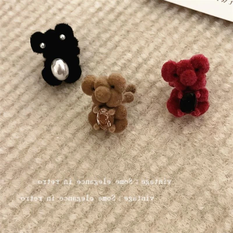 铜合金锆石耳饰 秋冬新款甜美少女植绒镶迷你小熊耳骨夹甜酷小众