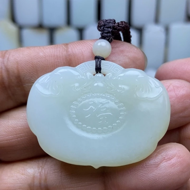 颈饰未镶嵌和田玉