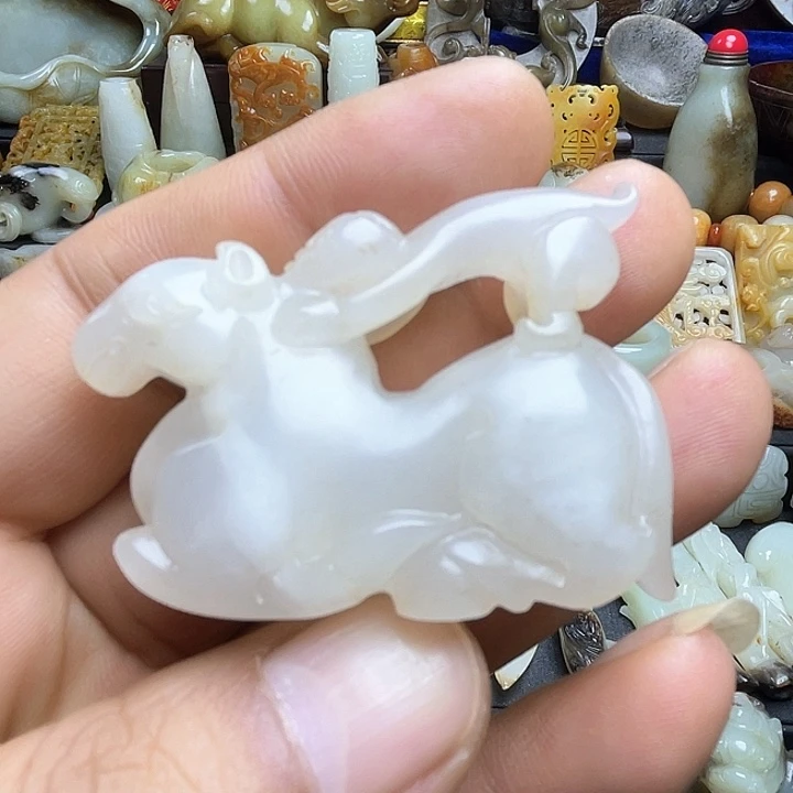 颈饰未镶嵌和田玉