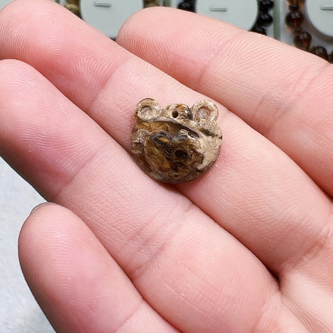 未镶嵌琥珀手链抚顺