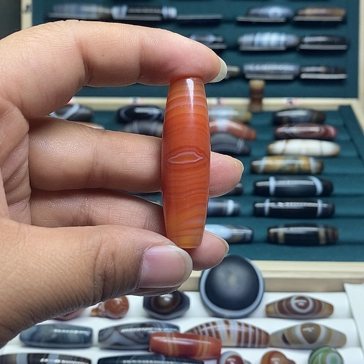苏***N玛瑙/玉髓未镶嵌颈饰