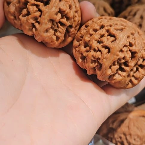 吊坠文玩核桃47粗筋