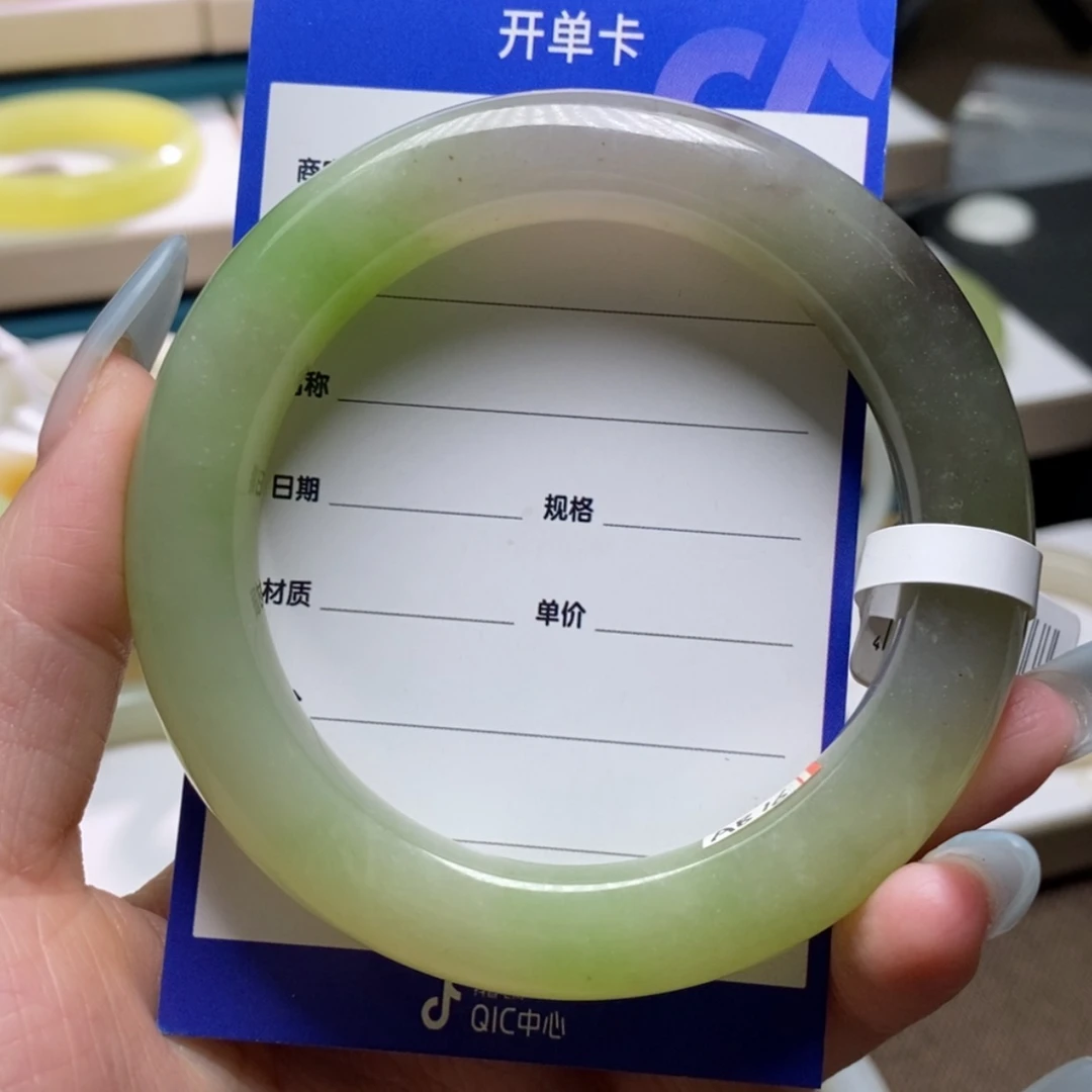 【闪购商品】和田玉手镯未镶嵌