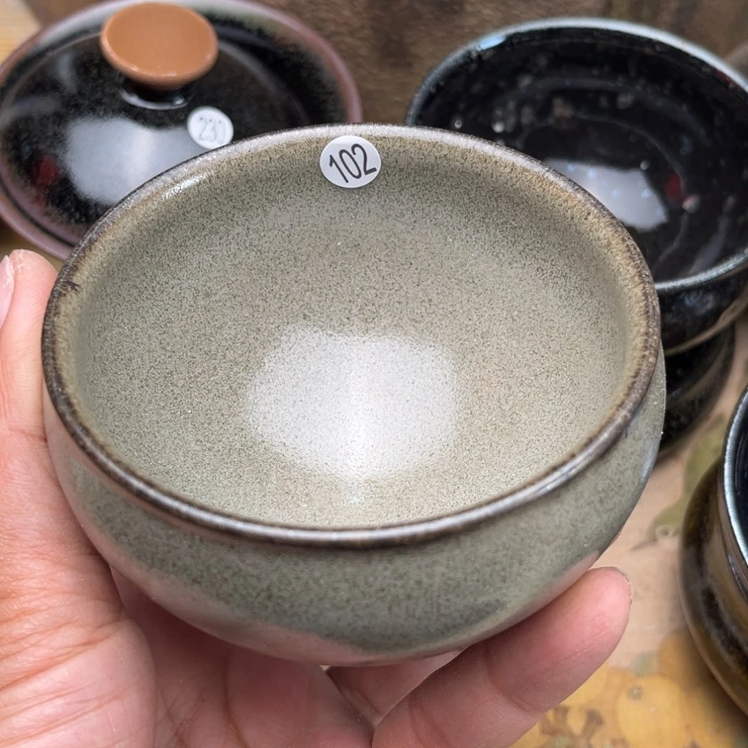 茶盏义兴龙窑坚持真柴烧