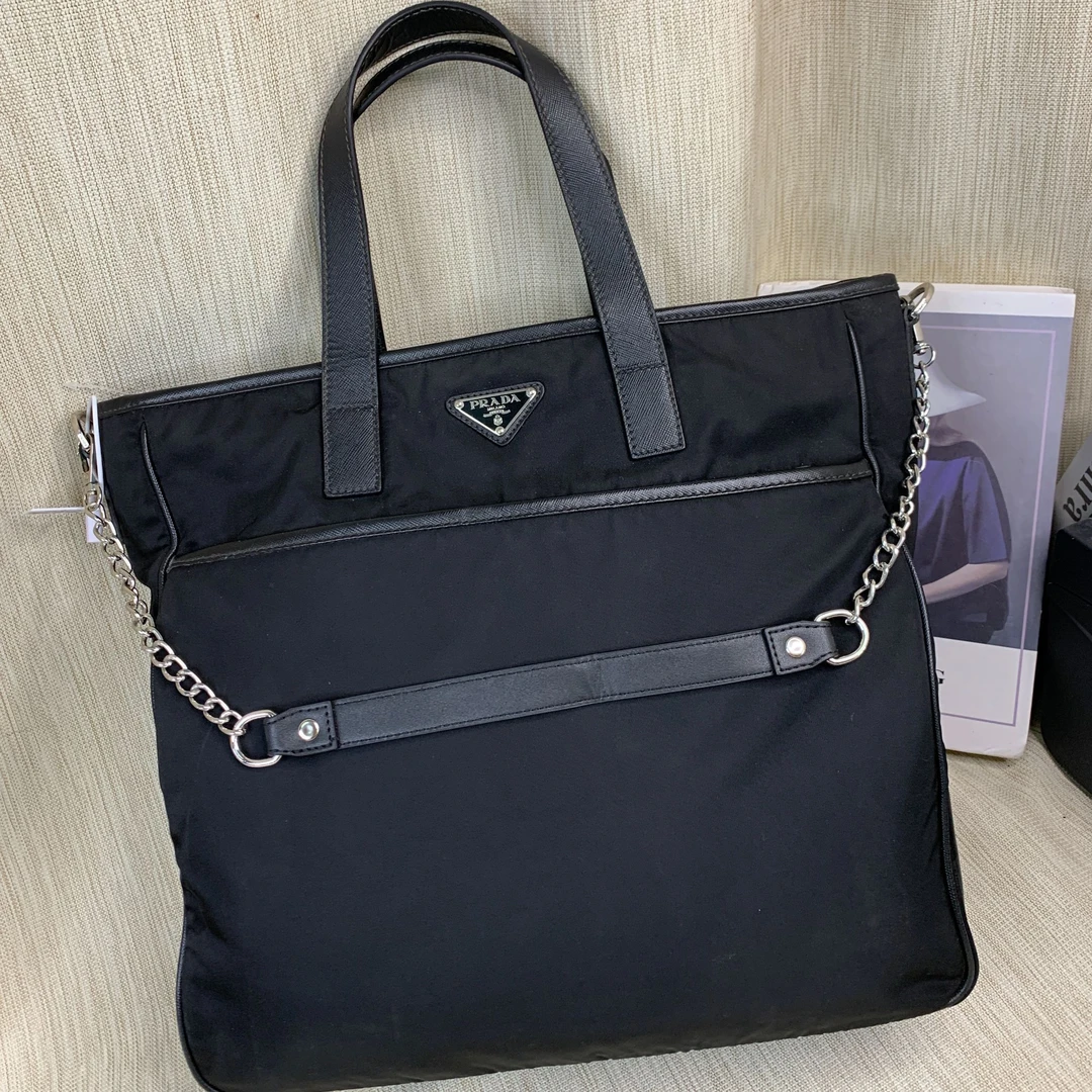 95新 Prada/普拉达 黑色手提包/XS10813081/3081