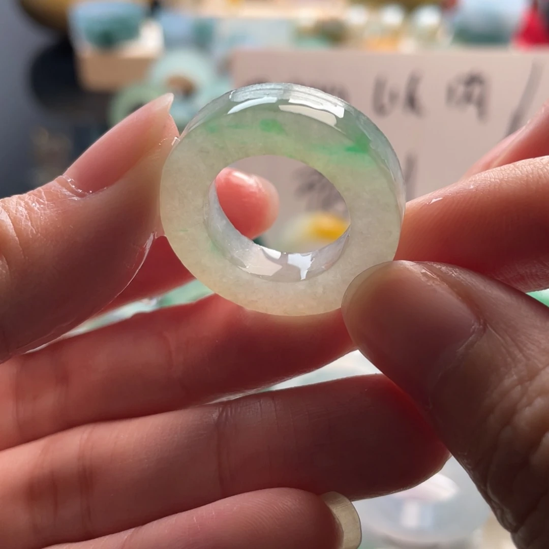 定制翡翠未镶嵌戒指