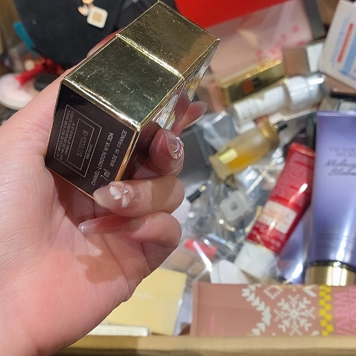 H***C花岗石铁合金露露中古香水沐浴露持久留香