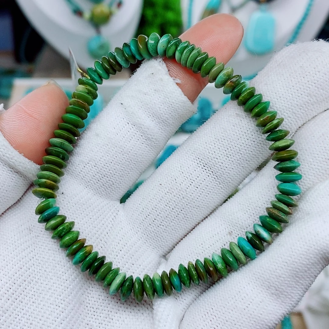 绿松石未镶嵌颈饰