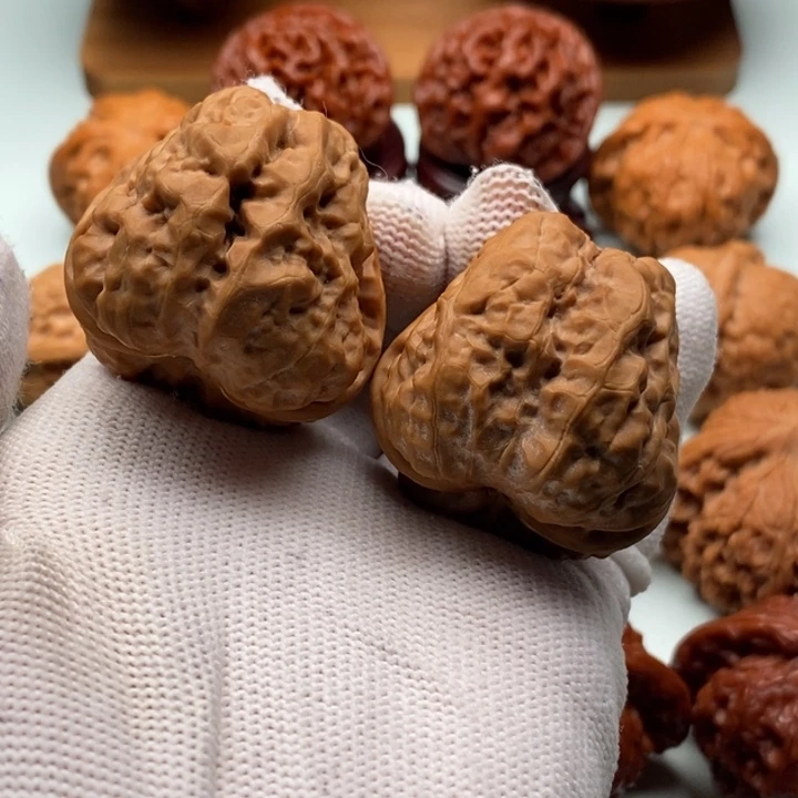 核桃文玩核桃蛤蟆头