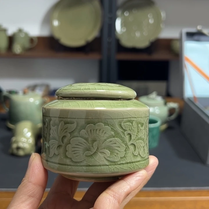 耀州窑青釉牡丹迷你小茶叶罐微微瑕1只