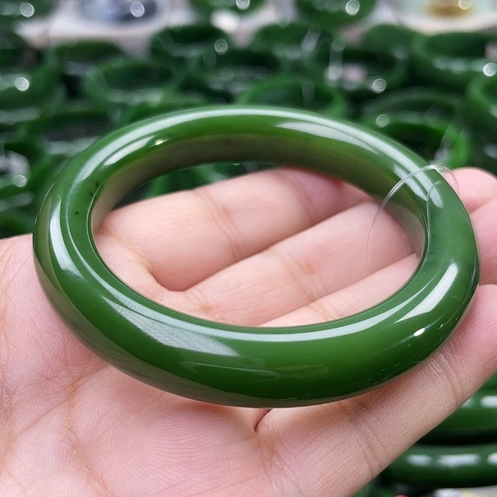 未镶嵌手镯和田玉（碧玉）