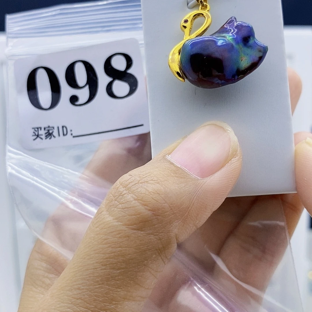 淡水珍珠钛钢颈饰