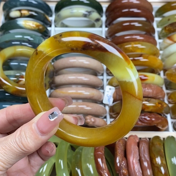 蛇纹石玉手镯未镶嵌56